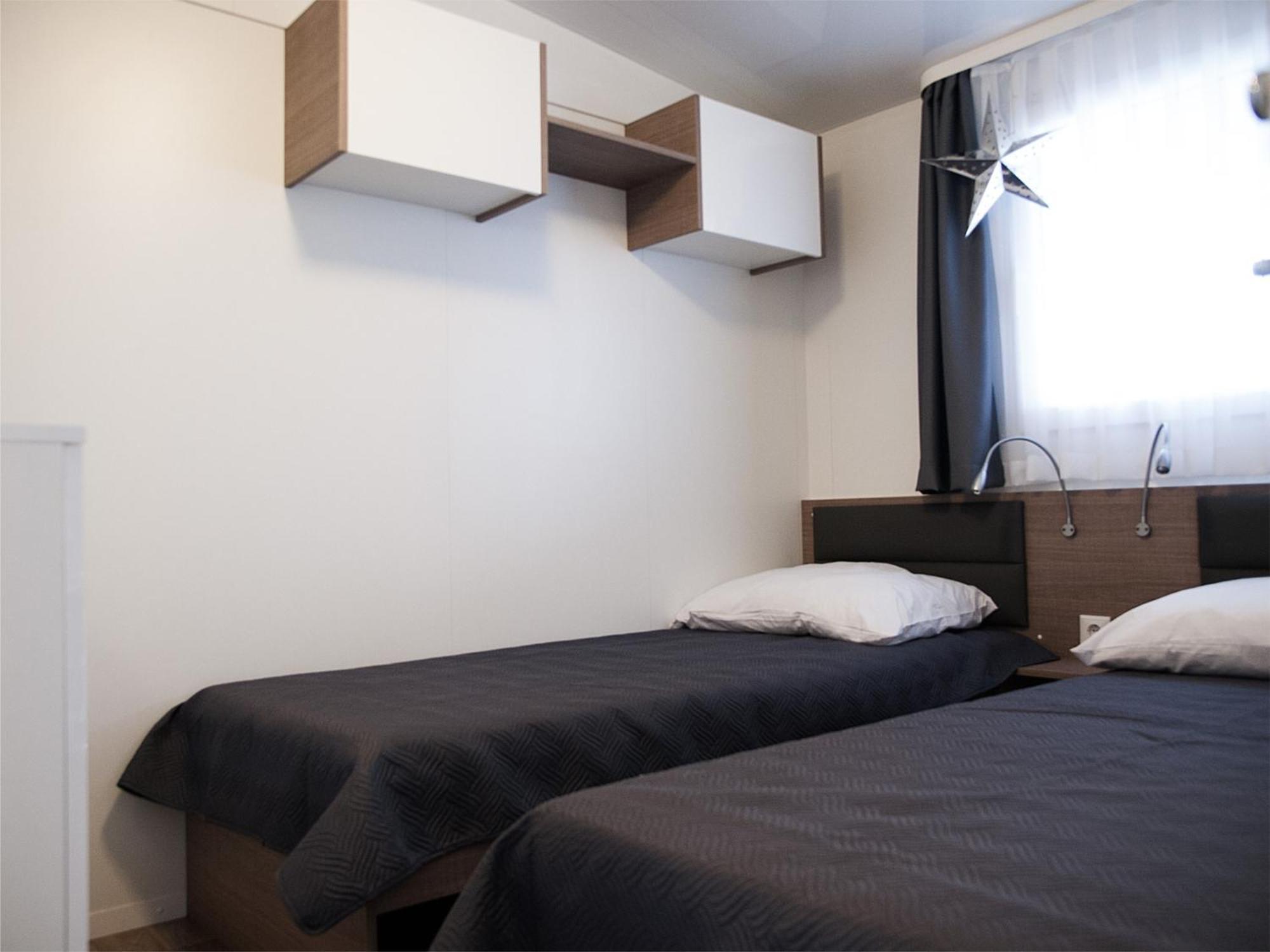Micanovi Dvori Mobile Home Village Zrmanja Обровац Стая снимка